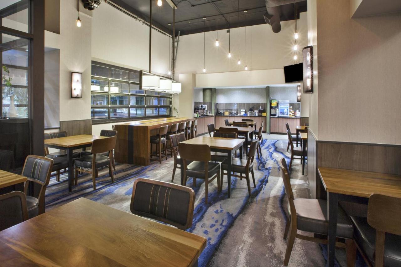 Fairfield Inn & Suites By Marriott Milwaukee Downtown Ngoại thất bức ảnh