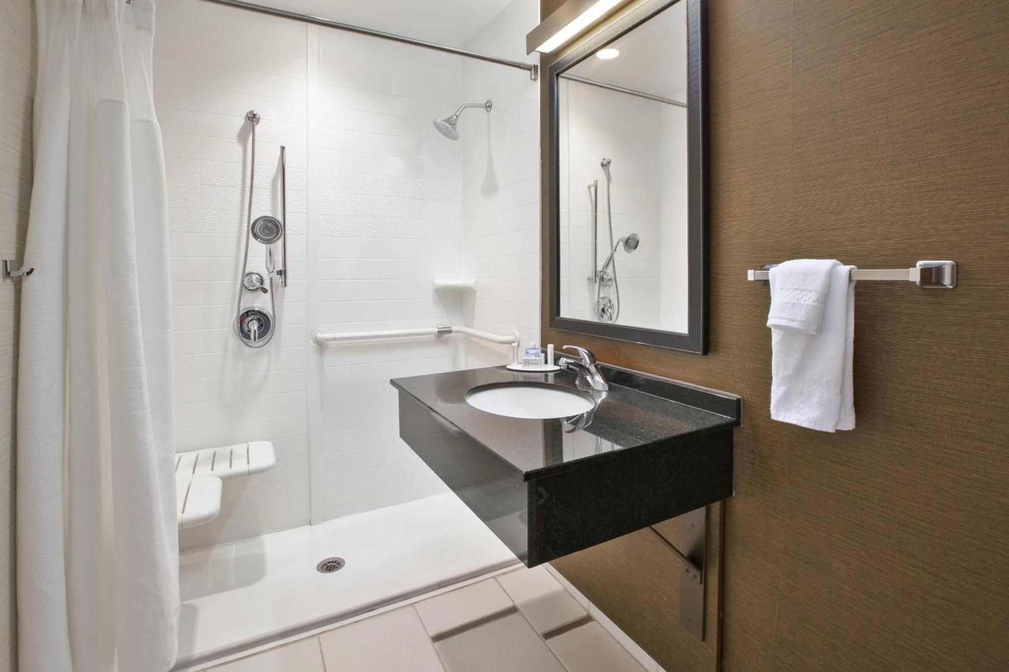 Fairfield Inn & Suites By Marriott Milwaukee Downtown Ngoại thất bức ảnh