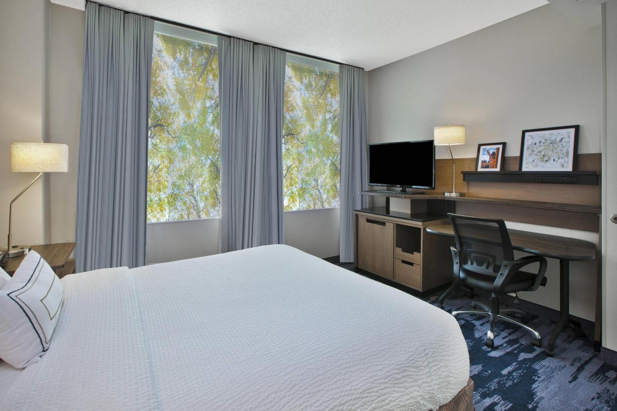 Fairfield Inn & Suites By Marriott Milwaukee Downtown Ngoại thất bức ảnh