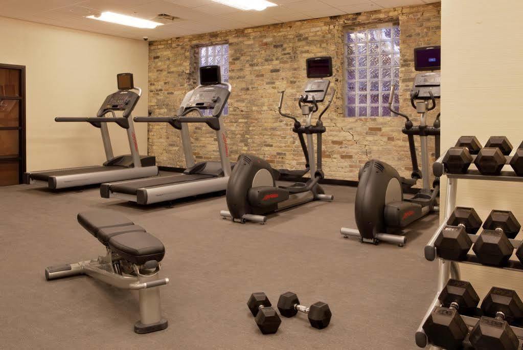 Fairfield Inn & Suites By Marriott Milwaukee Downtown Ngoại thất bức ảnh
