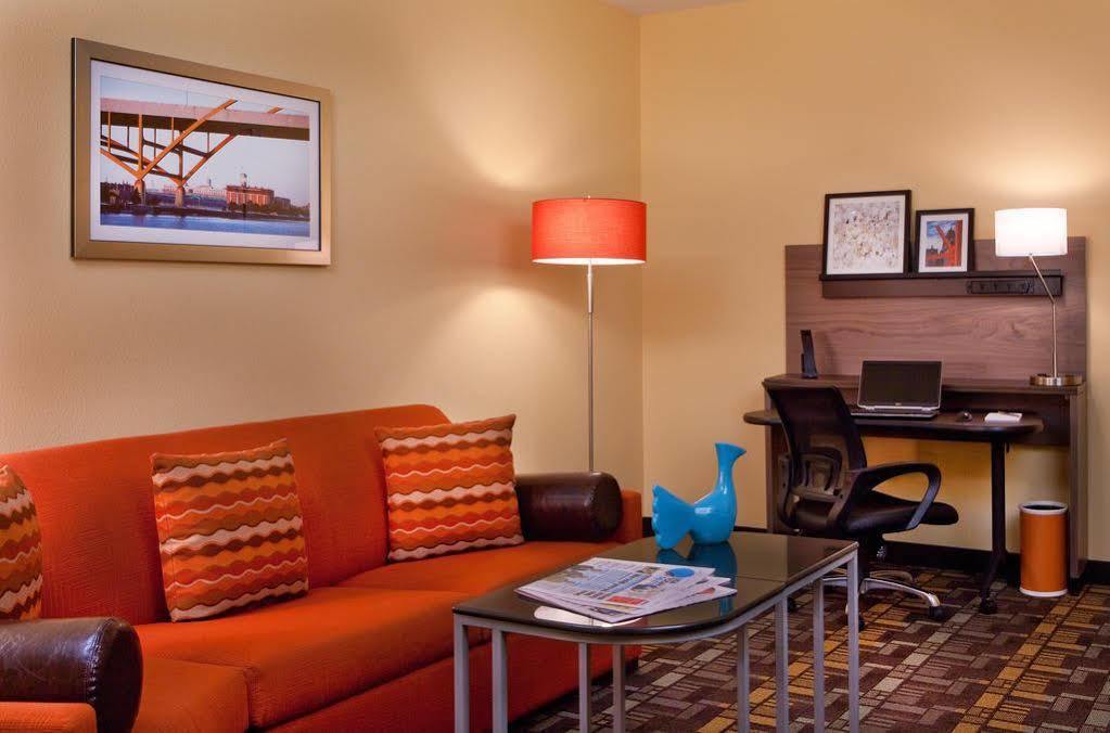 Fairfield Inn & Suites By Marriott Milwaukee Downtown Ngoại thất bức ảnh