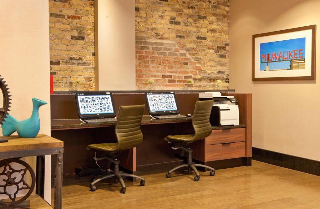 Fairfield Inn & Suites By Marriott Milwaukee Downtown Ngoại thất bức ảnh